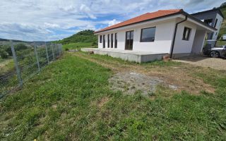 Casa 4 camere,2 băi,127 mp, 618mp teren,  0% comision - Poză 2
