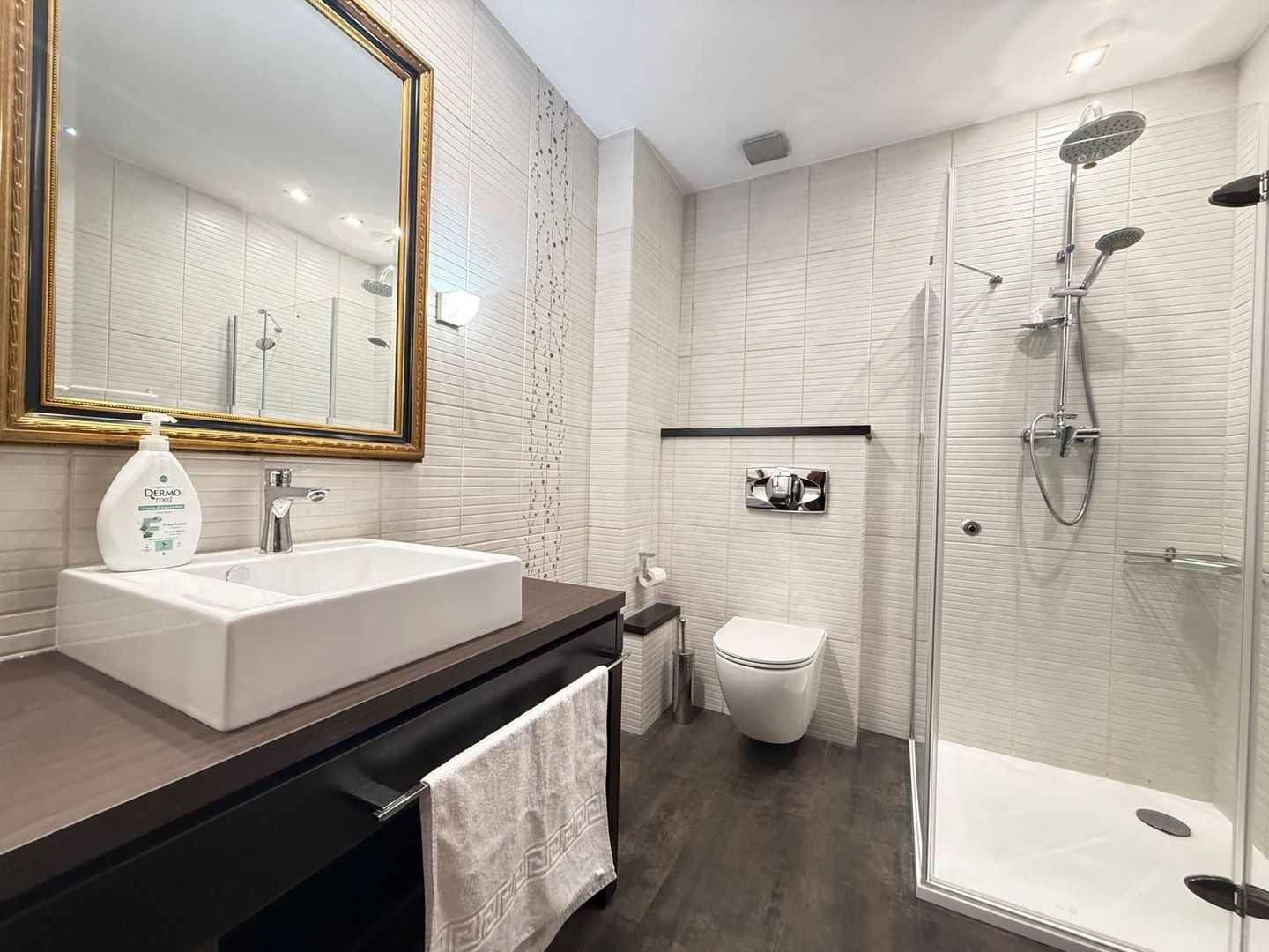 DE ÎNCHIRIAT ‖ APARTAMENT PREMIUM ‖ ULTRACENTRAL VICTORIEI ‖ PARCARE + BOXA - Poză 13