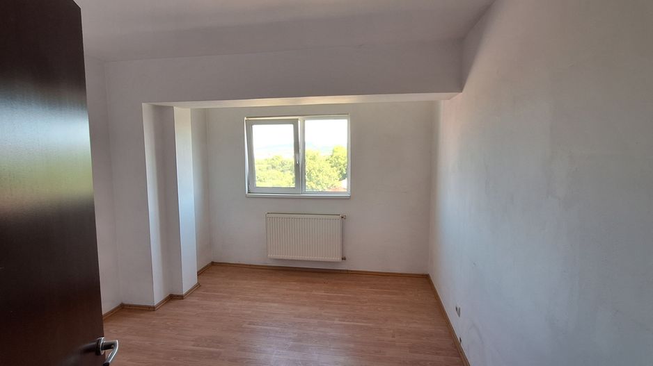 Făgaraș, zona Gârii apartament cu două camere, etaj 1, 37mp utili, 29.000 euro - Poză 2