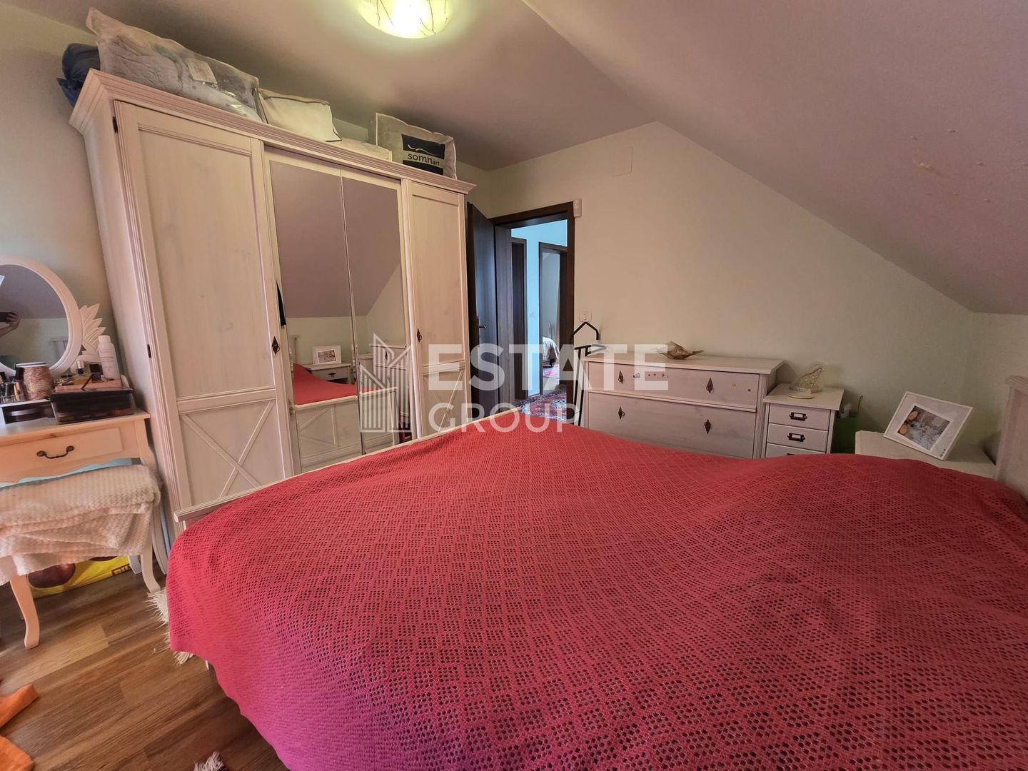 Casă individuală cu 4 camere in Dumbrăvița - Poză 14