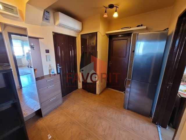 Etaj intermediar. Disponibil imediat . Zona excelenta - Poză 3