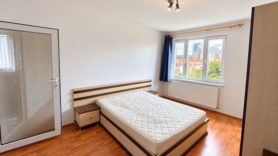 Aradului-Iulius Town | 2 Camere | Etaj Intermediar | Decomandat. - Poză 6