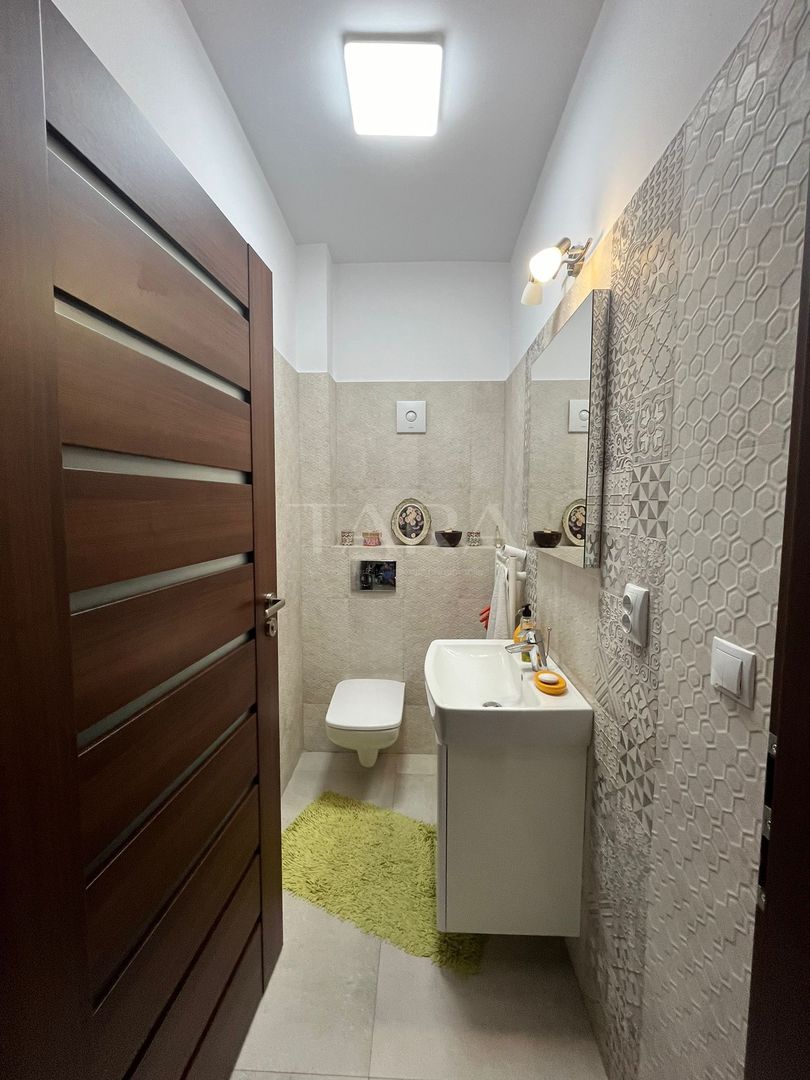 Casă Deosebită în Zona Gruia - Poză 4