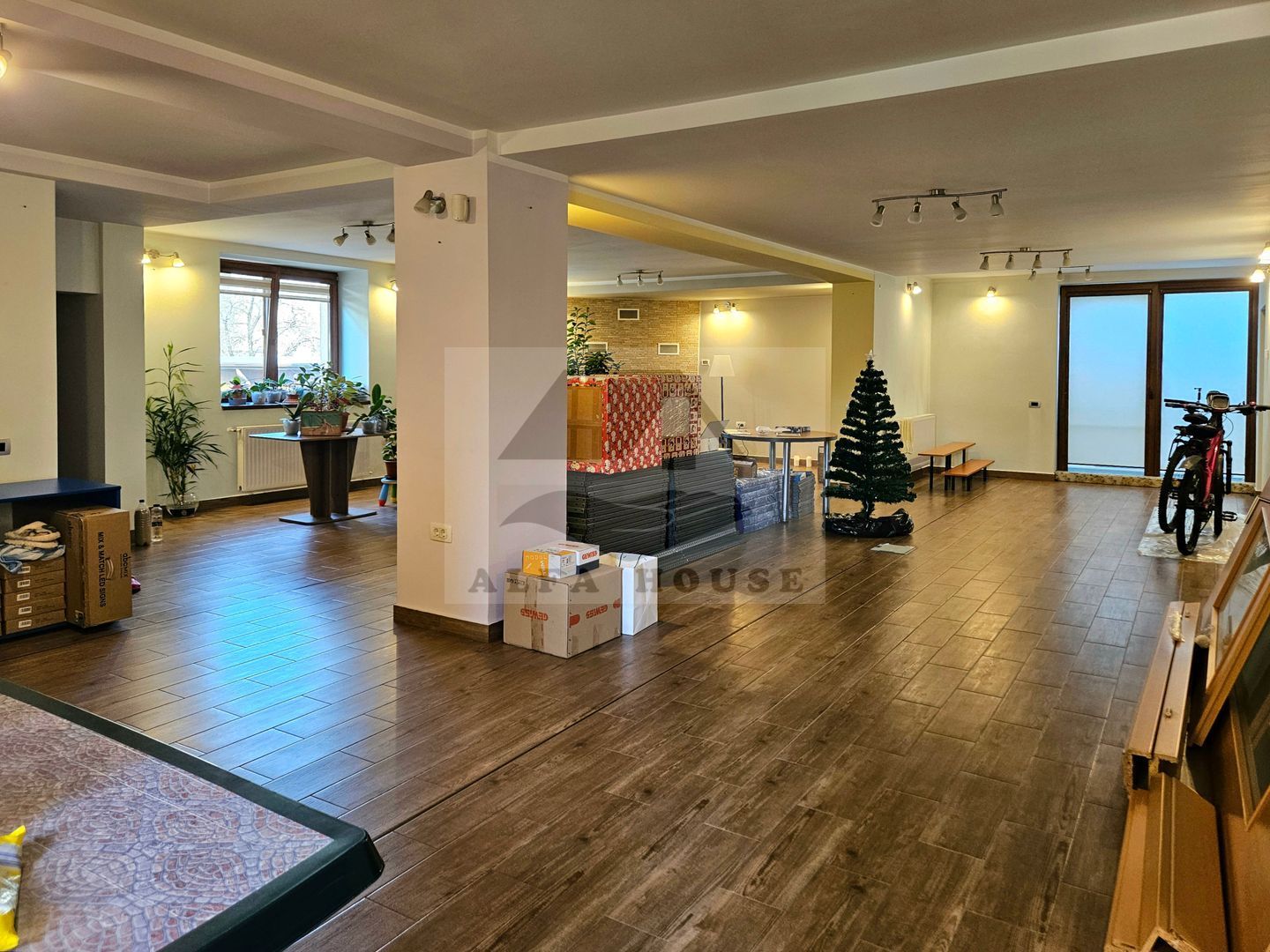 Casă plus Spațiu comercial 741 mp, Teren 906 mp Brasov - zona Blumana - Poză 8