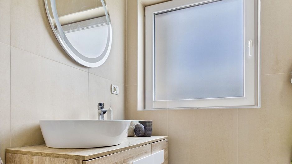 Casă patru camere în locație privilegiatǎ în Dumbrăvița - Poză 20