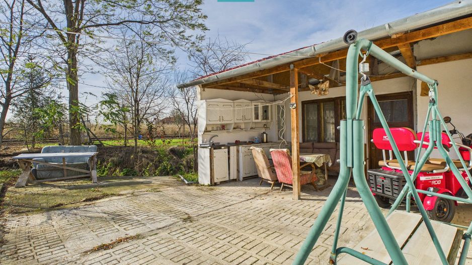 Casuță cu priveliște panoramică spre Cetatea Șiria - Poză 5