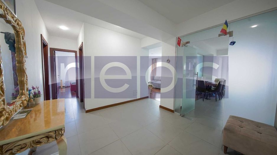 VANZARE 3 CAMERE DECOMANDAT -LOC DE PARCARE - Poză 3