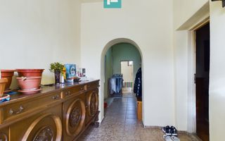 Casă cu 4 camere + anexe   în Șofronea - Poză 4