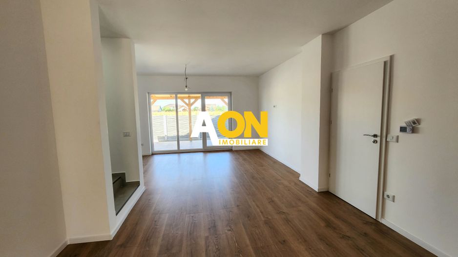 Casa Individuala cu 4 camere, 3 bai, terasa, 370mp teren, Oarda de Jos - Poză 4
