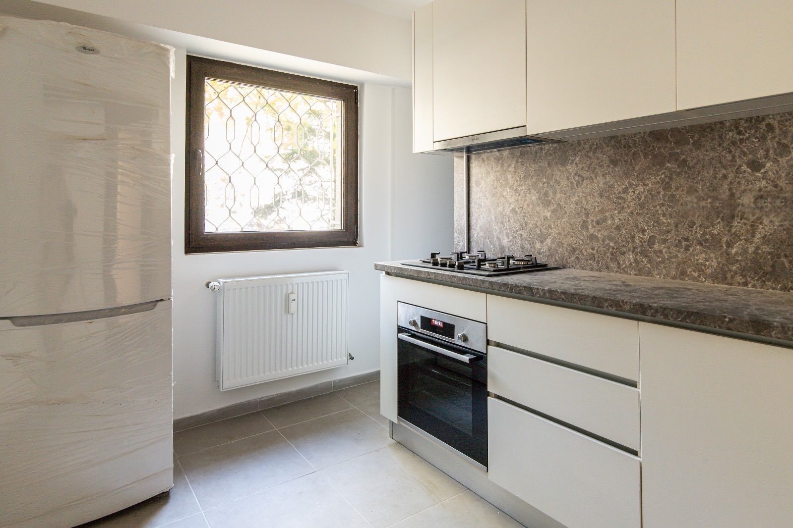 Închiriere apartament 3 camere, 85mp | 1 minut de metrou - Poză 7