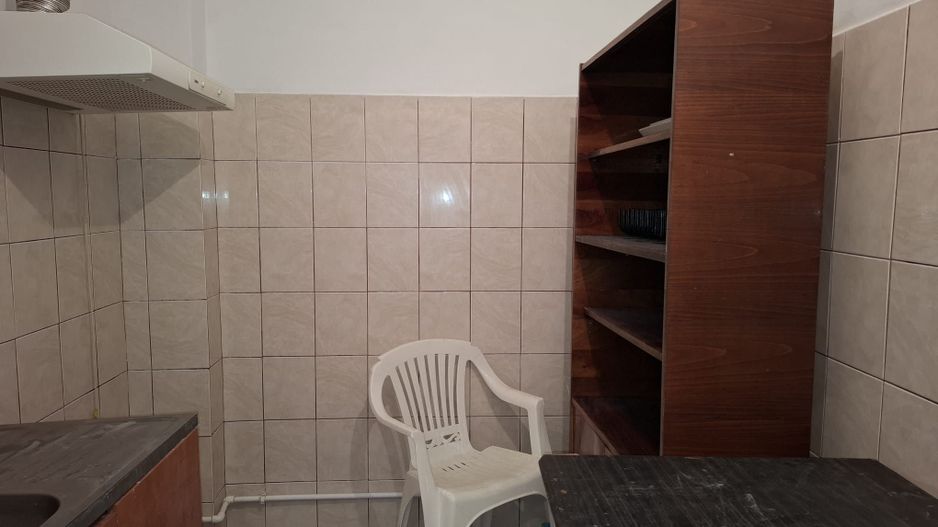 URGENT!, vila singur curte, TEREN IN PROPRIETATE, libera, NEGOCIABIL - Poză 7