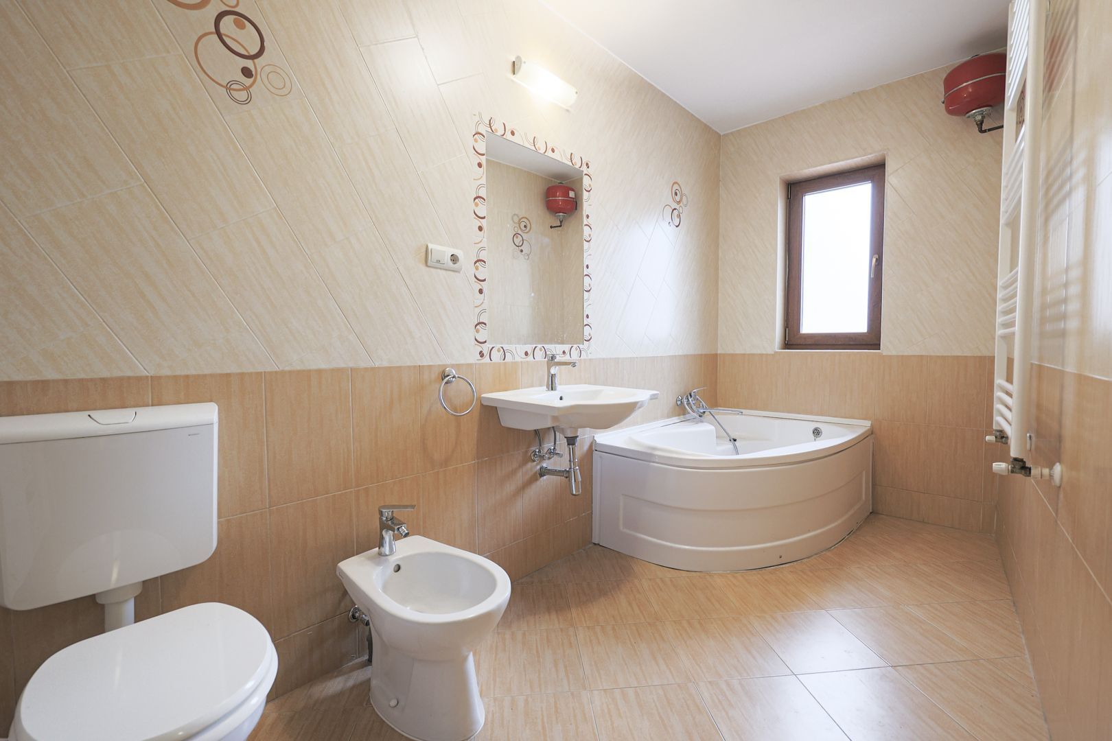 Apartament spațios cu 2 camere - terasă - str. Desseanu - COMISION 0% - Poză 4