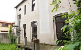 De vanzare Cladire bloc Istoric Central Arad D+P+E+M curte proprie - Poză 24