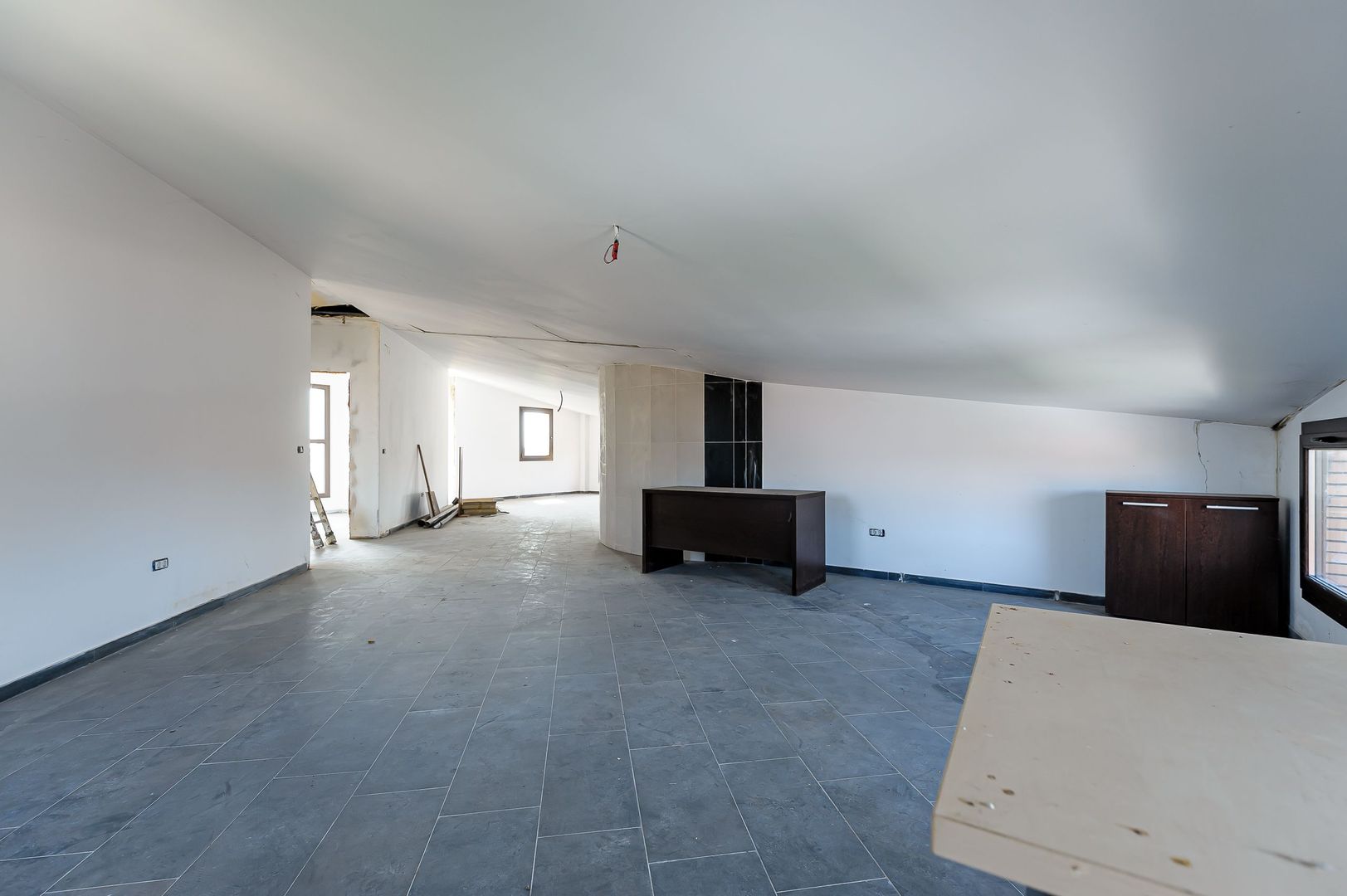 Clădire comercială în zona Grădiște. - Poză 50