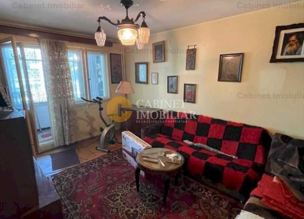 3 Camere Decomandat - Etaj 2 - 2 Balcoane - Podu Ros - Poză 1