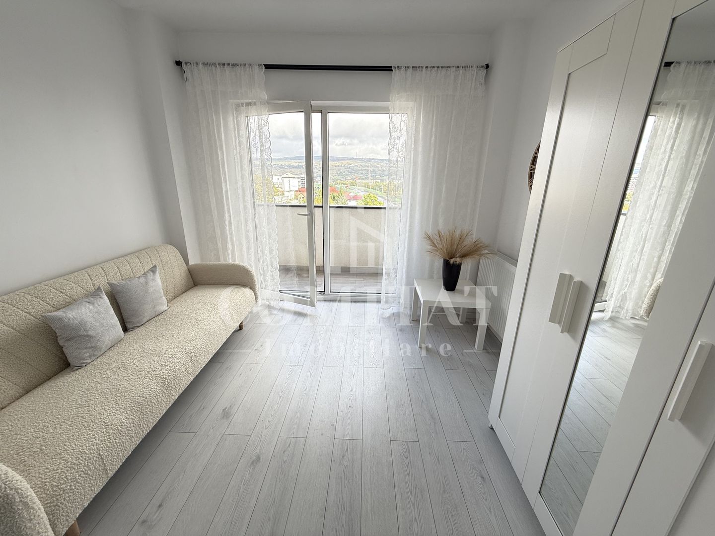 Apartament cu 2 camere | Terasă generoasă |Etaj intermediar | Fabricii - Poză 1