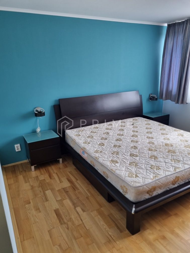 De închiriat apartament ultracentral, utilat, 3 camere, 2 băi, 140 m² - Poză 8