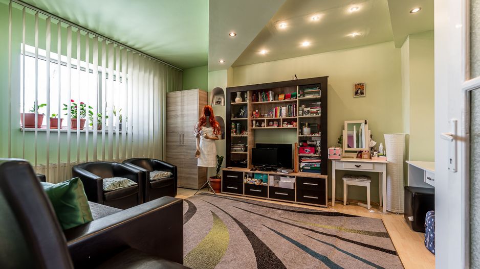 Casă spațioasă în mijlocul orasului, Str. Constantin Brâncuși - Poză 5