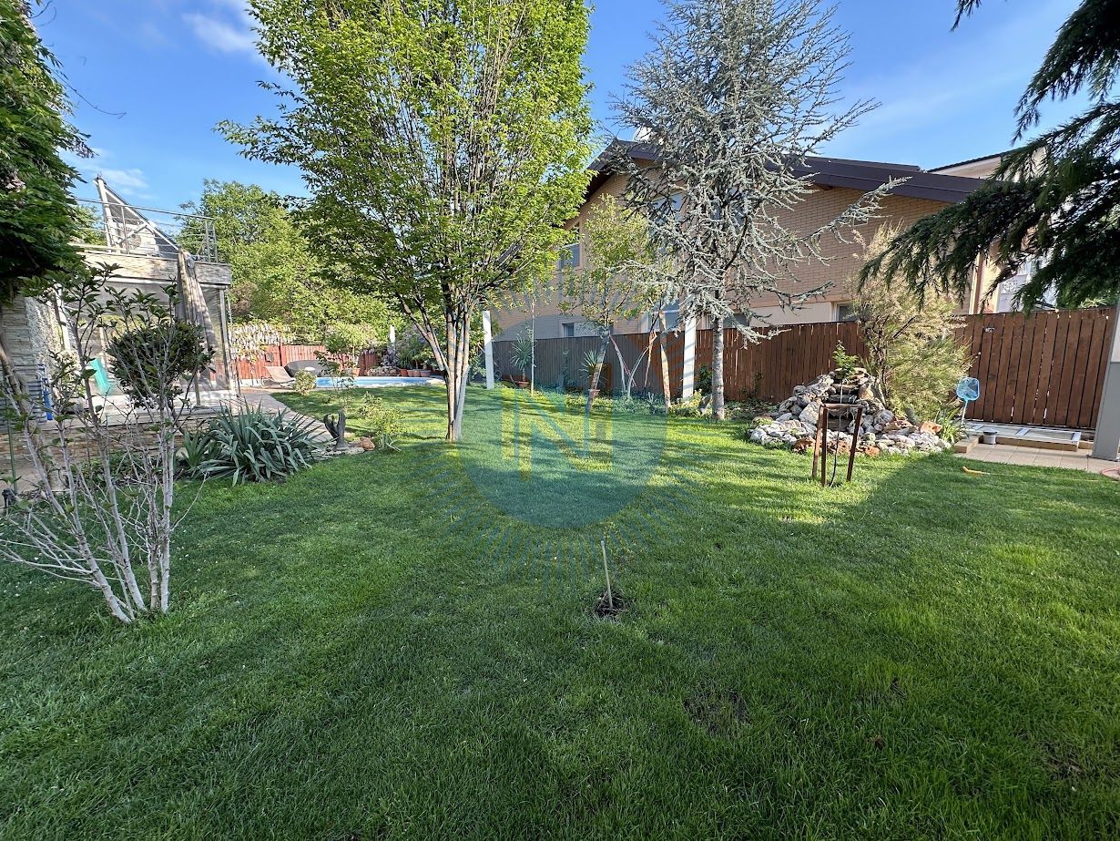 Vila cu piscina British School - Poză 10