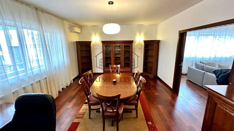 APARTAMENT ULTRACENTRAL CU 4 CAMERE LA INCHIRIERE - Poză 2