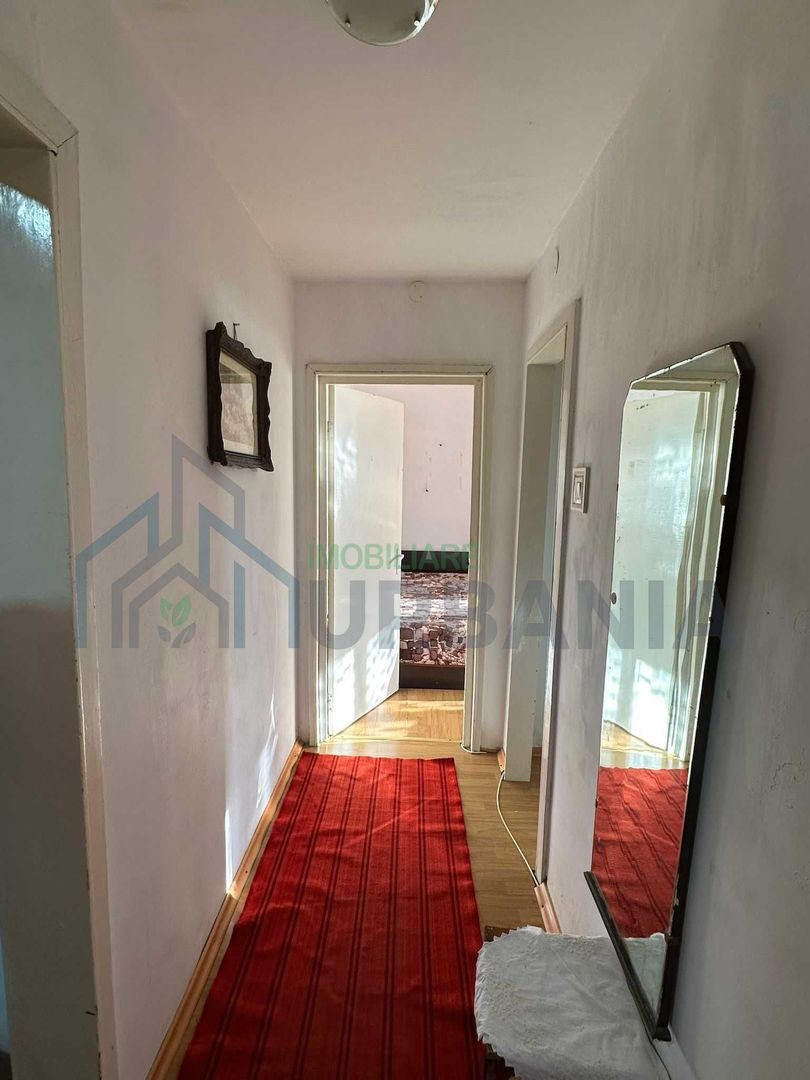 Apartament 3 camere decomandate Podu Roș - Poză 4