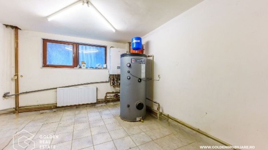 Oportunitate de investiție, vila pretabila pentru  afacere de familie - Poză 39