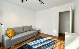 Apartament 2 camere,  vibrant si primitor, zona Complex - Stadion - Poză 2