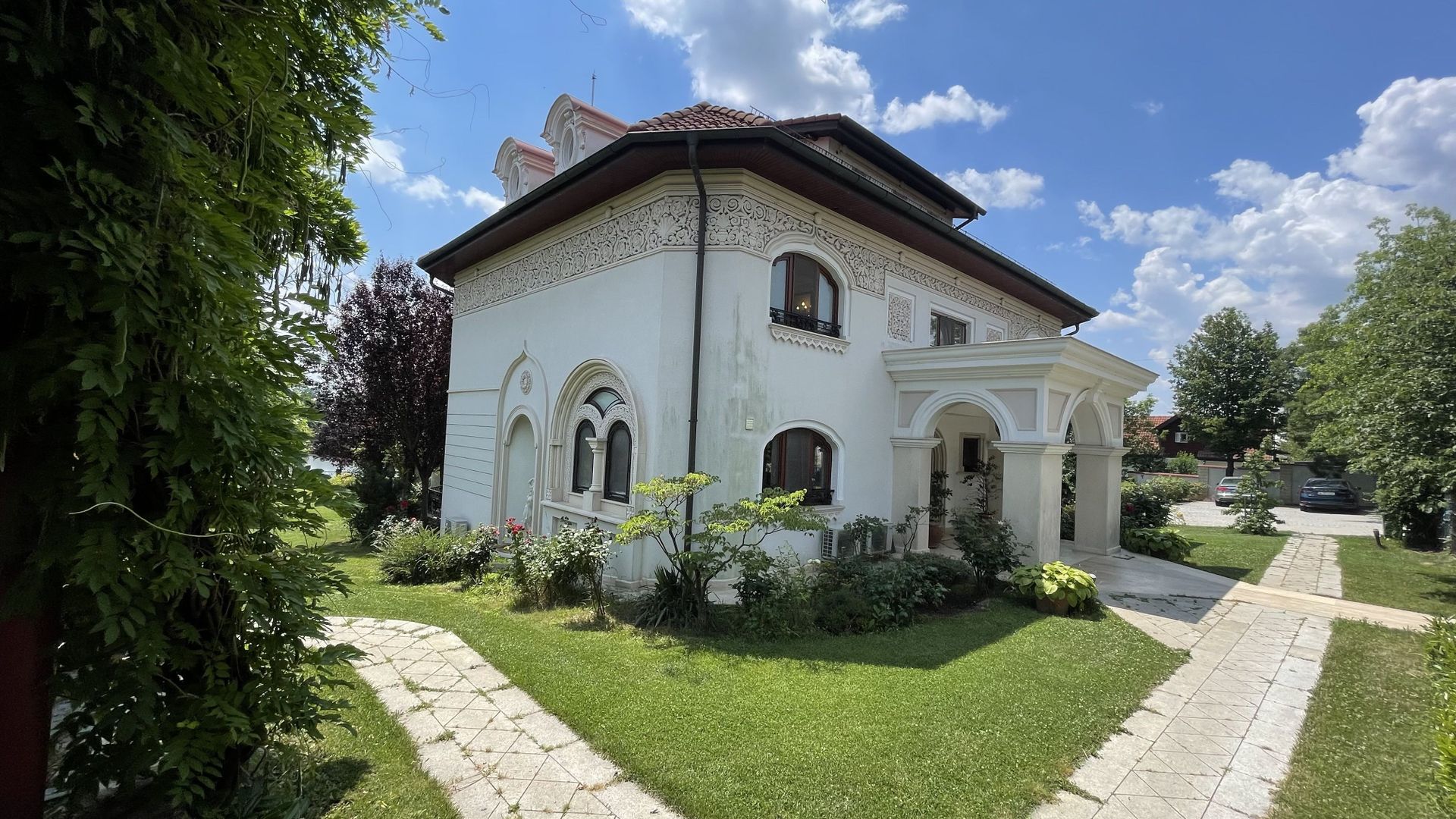 Domeniu vila Balotesti 4000 mp teren 60 m deschidere lac - Poză 5