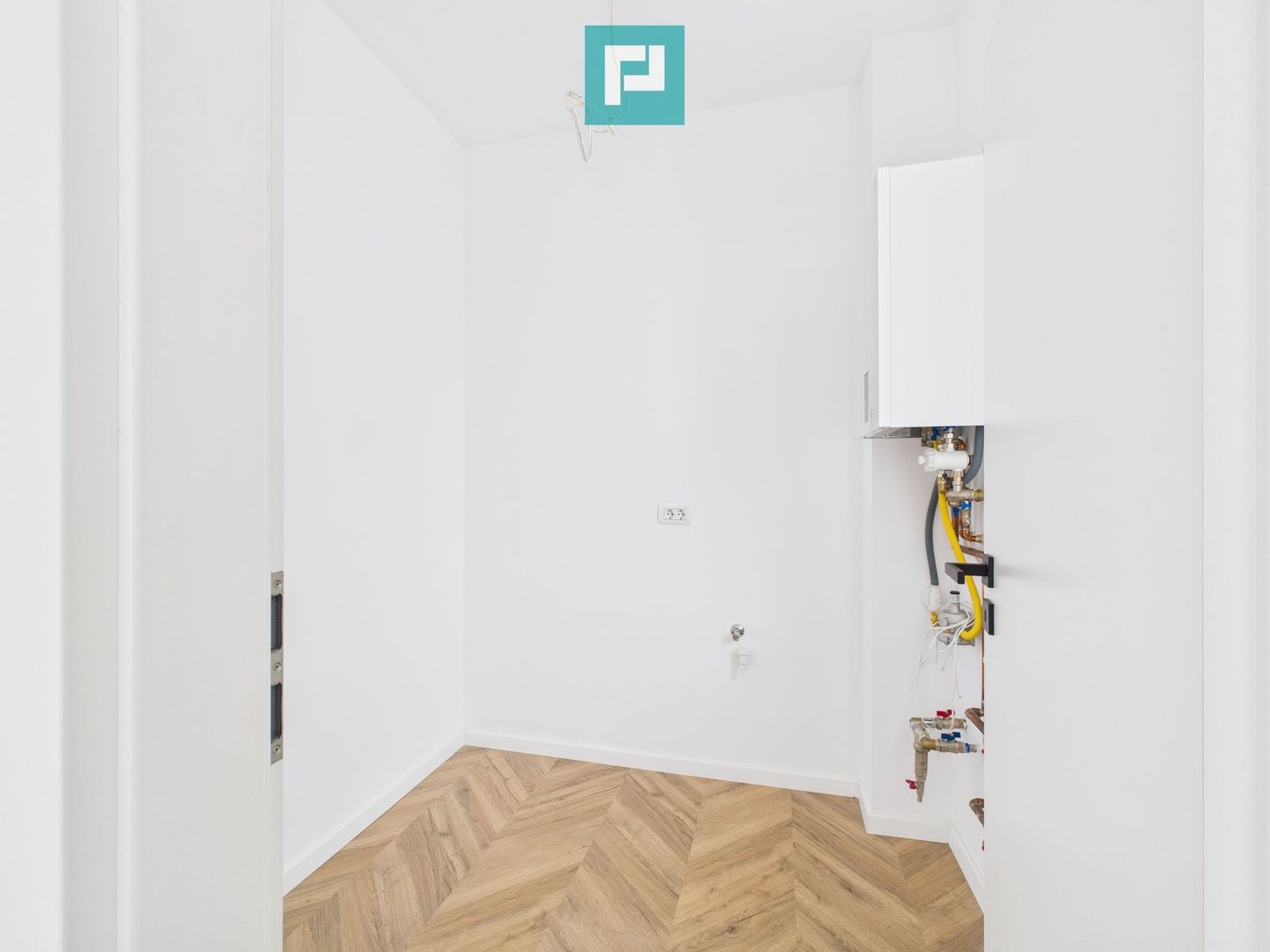 Duplex modern 5 camere Dumbrăvita - Poză 10