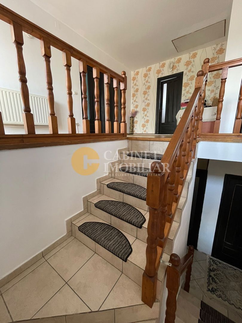 Casă Duplex Integral (Ambele Părți) - 325mp Utili, 1000mp Teren, Asfalt - Poză 9