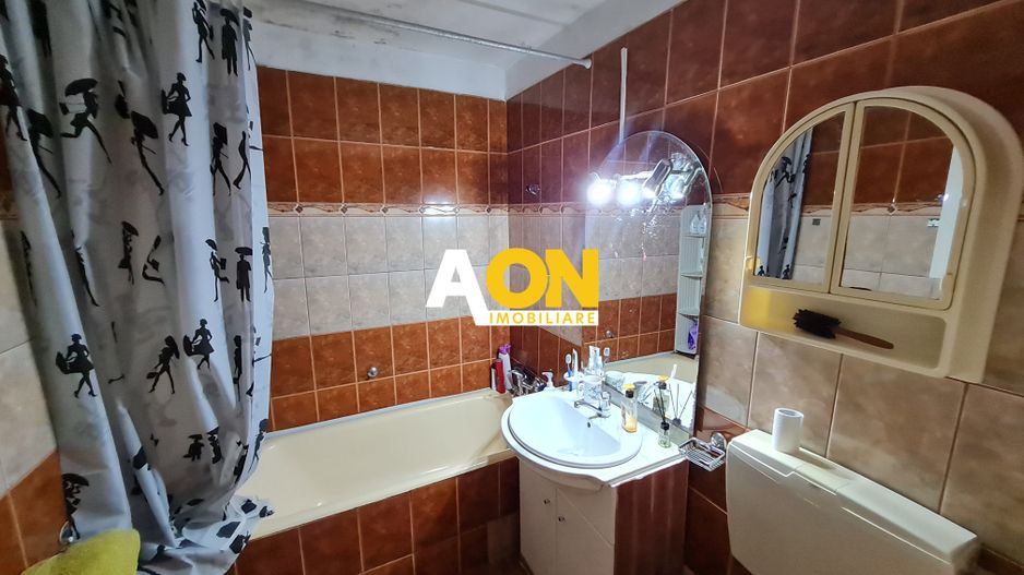 Apartament 3 camere, Decomandat, 69 mp, Zona Cetate - Poză 11