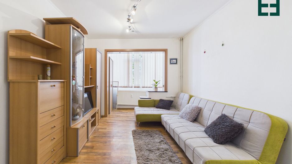 Apartament cu 2 camere etaj 3 - Zona Aurel Vlaicu - Arad - Poză 1