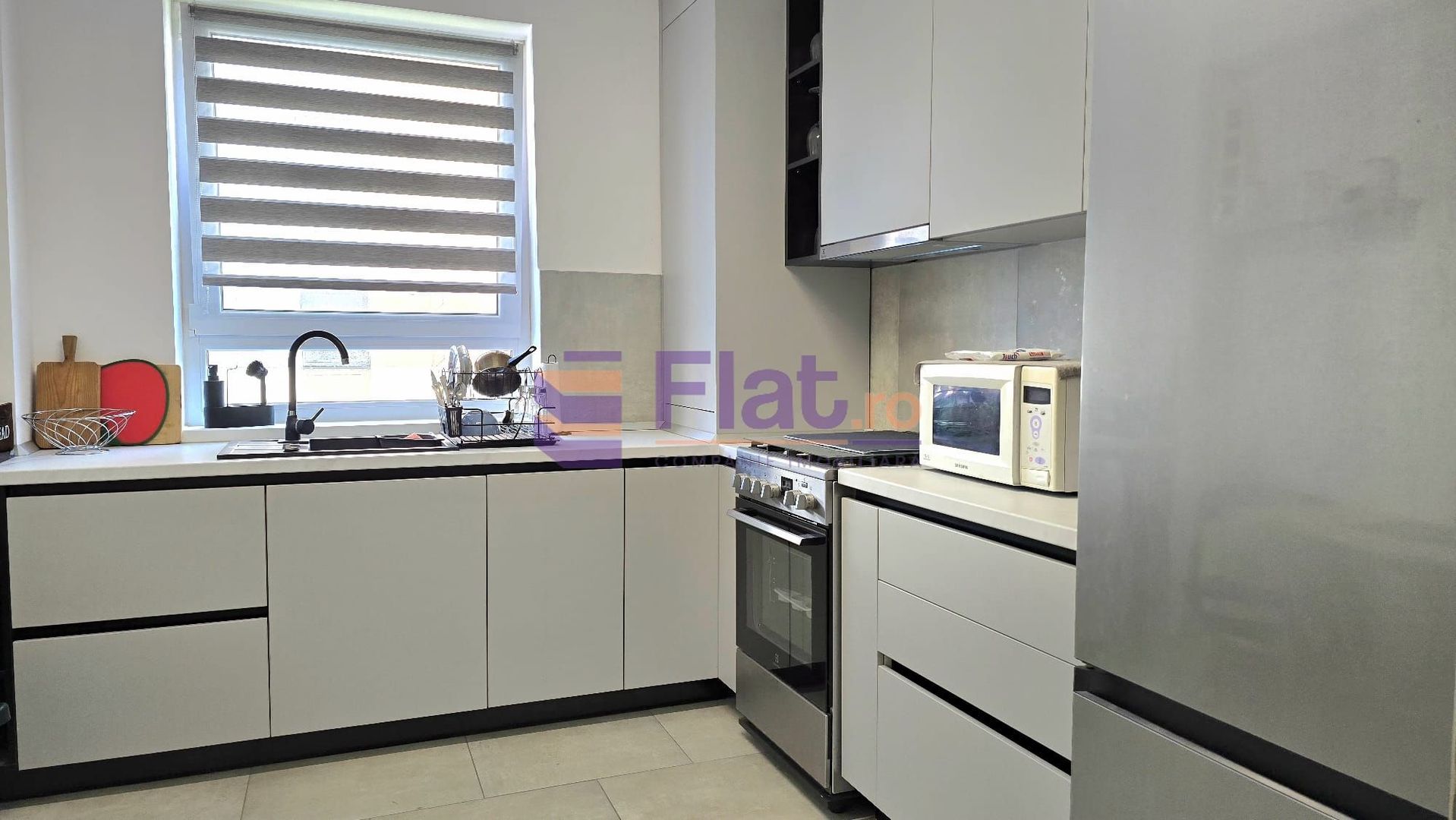 Zona Linistita Coresi Grandis Residence Camere - Poză 1