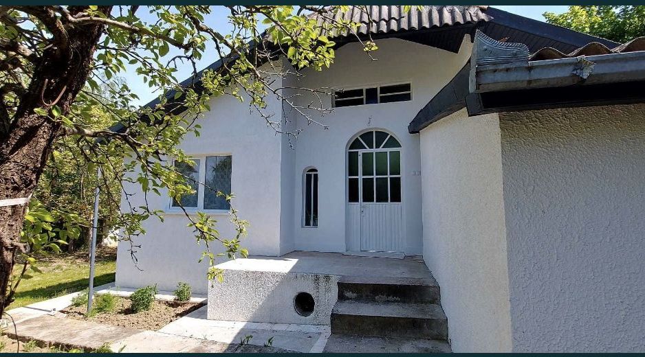 Ag BRASADAS vinde casa cu 2 camere si teren 6 ari in Bercu Rosu. - Poză 1