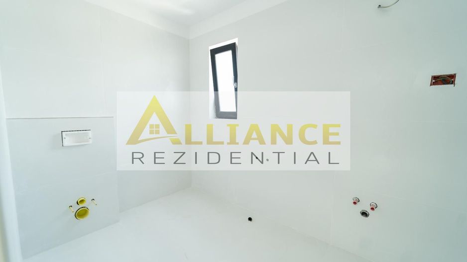 Vila impresionanta | 5 camere | 2 bai | Curte amenajata - Poză 8