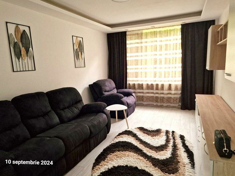 Apartament cu 3 camere, parter - zona Tiglina 2, CEC - Poză 1