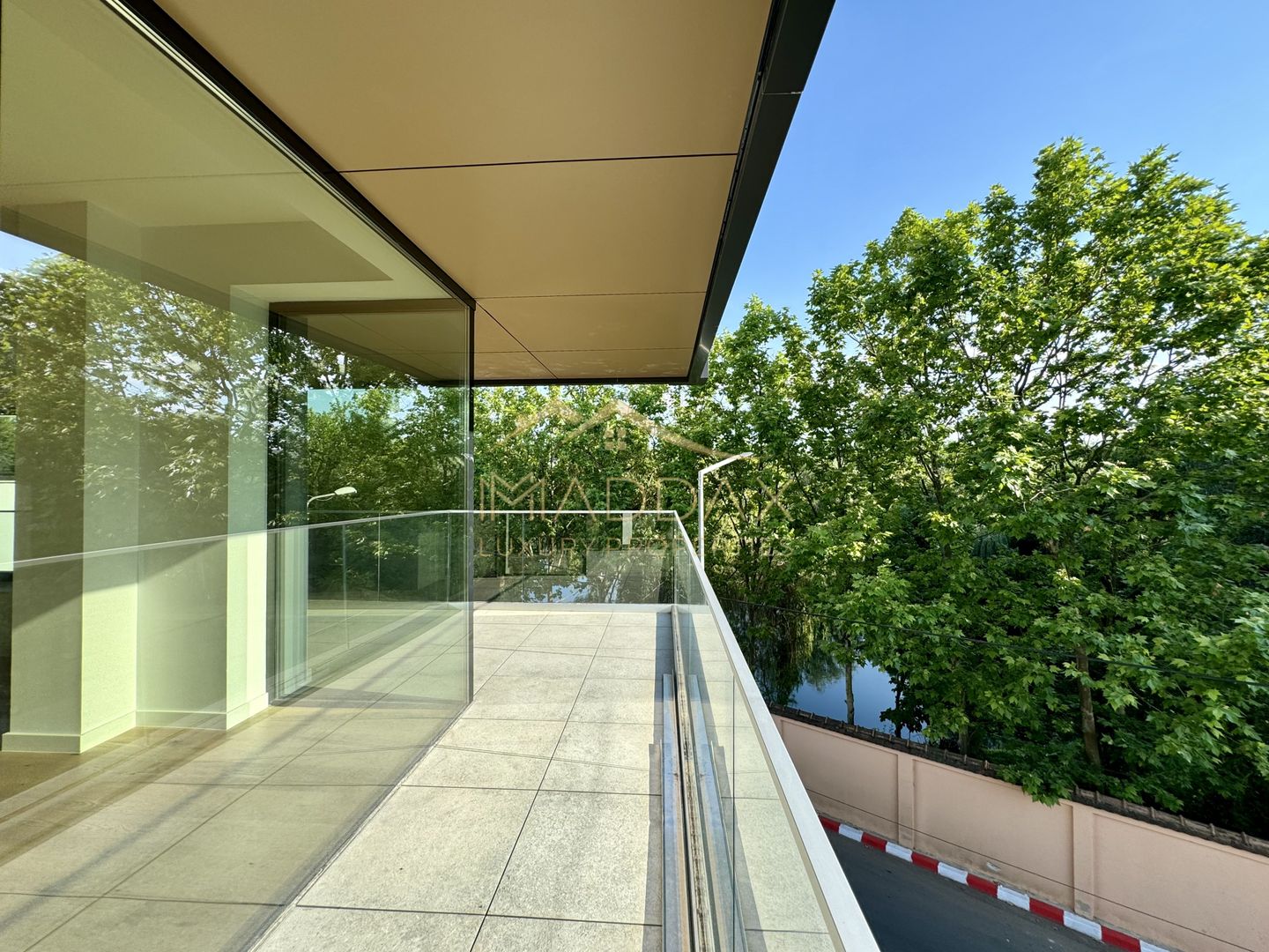 Vila cu 5 camere  *366mp* / Curte privată + piscina*315mp*/ Pipera - Lake View - Poză 6