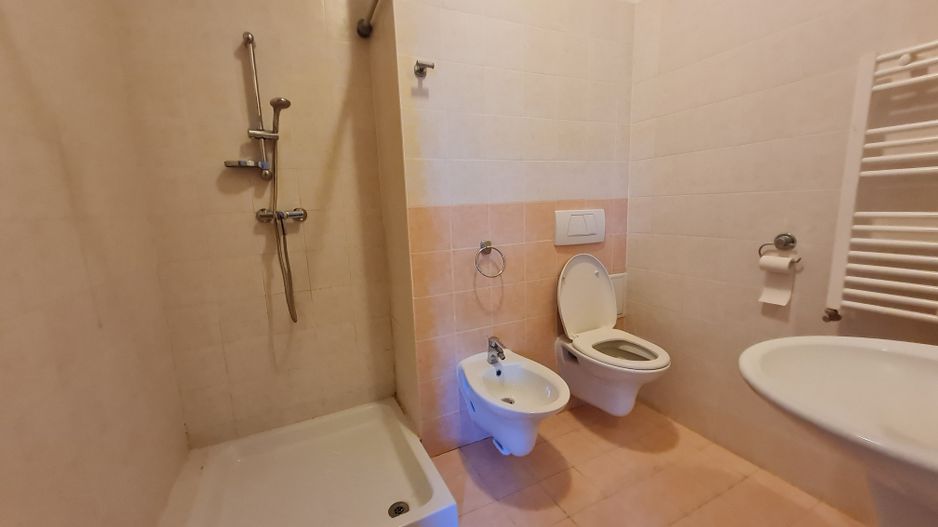 Apartament 3 camere în imobil nou - Poză 18