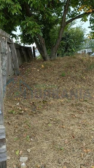 Teren de vânzare, suprafață 1040mp - Poză 4