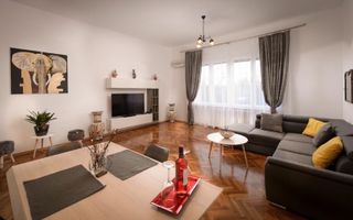 Apartament 3 camere Ultracentral la vila - Poză 1