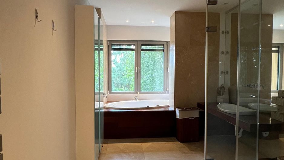 Penthouse 4 camere |  vedere catre lac | piscina privata si salata de fitness - Poză 15