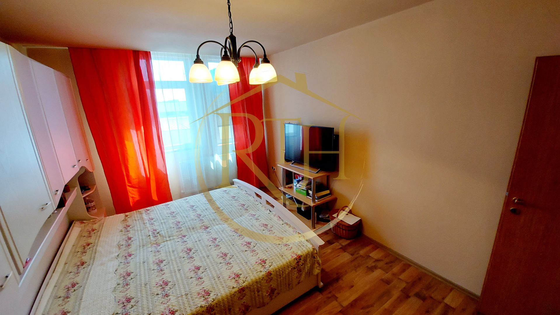 Oferim spre vanzare apartament cu 3 camere, aproape de Complex - Poză 11