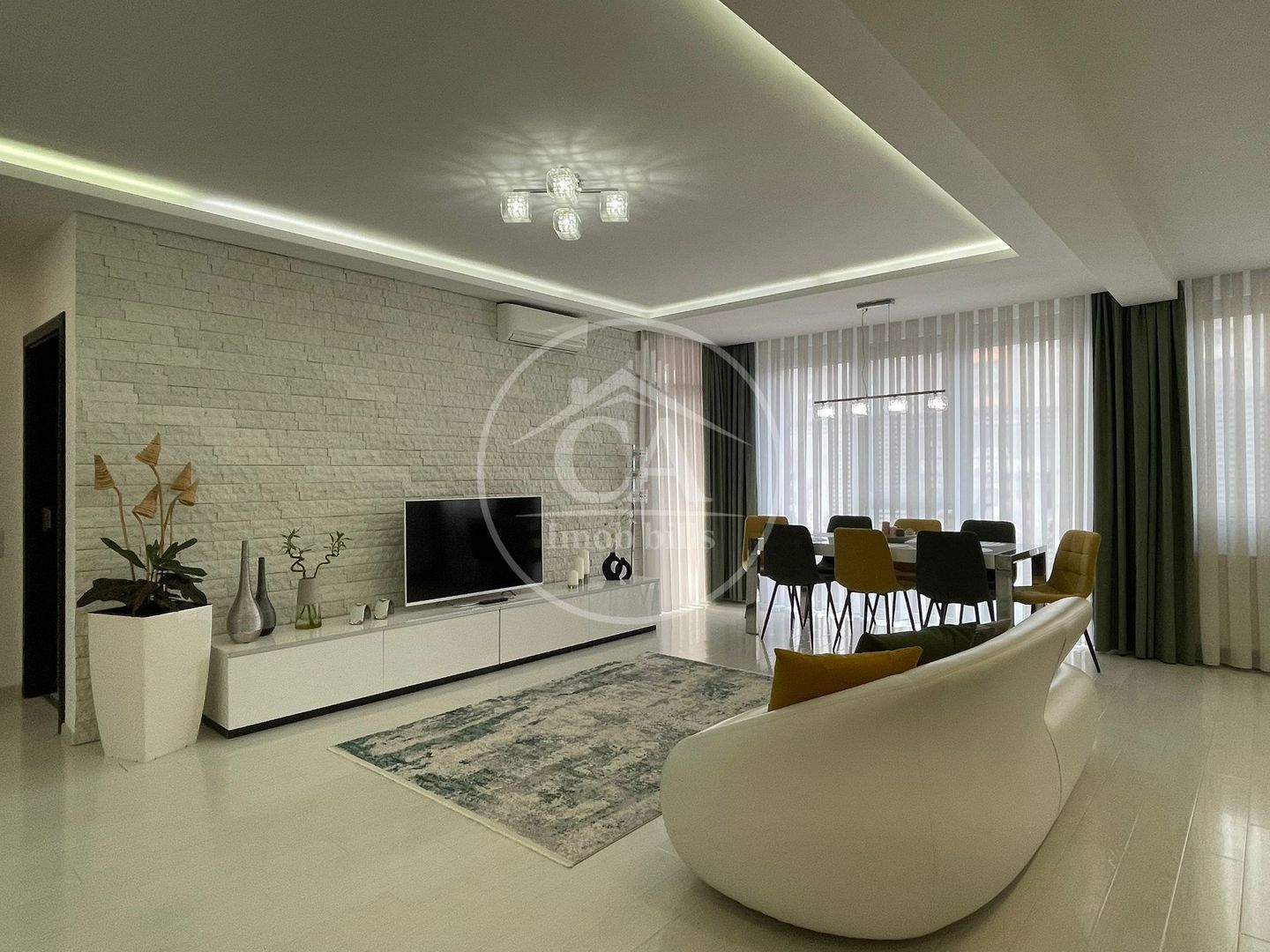 Apartament cu 2 camere de inchiriat în blocurile  ARED, Oradea - Poză 3