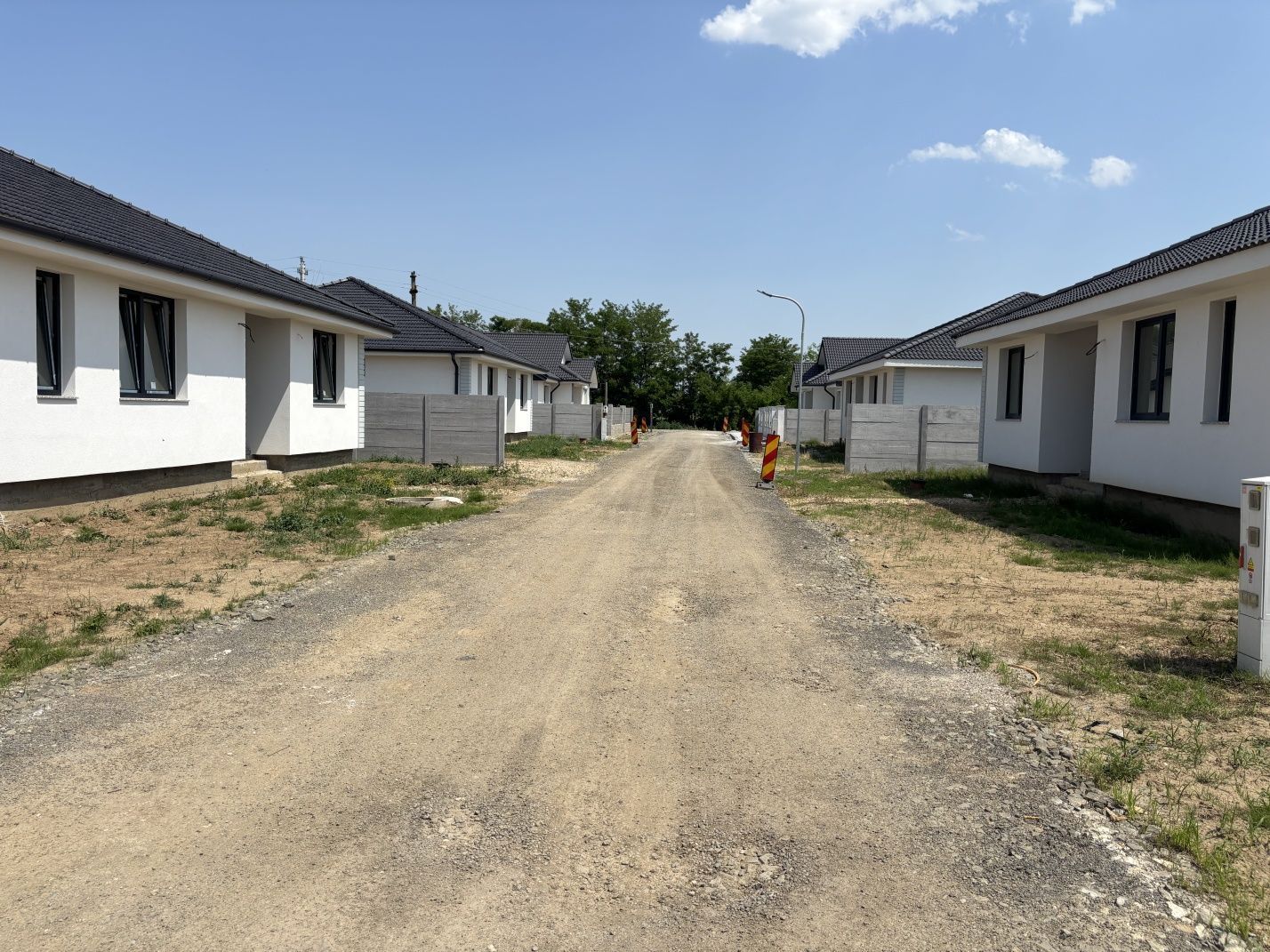 Vand Case noi Lazuri - Poză 3