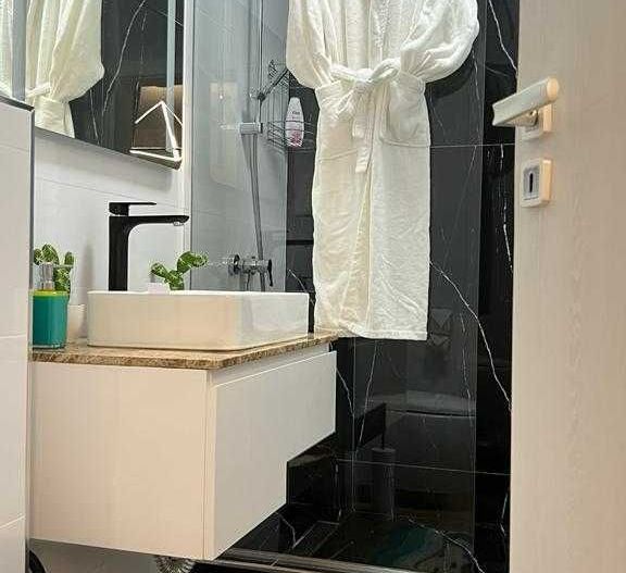 Vand apartament cu vedere la mare- Mamaia Nord - Poză 5