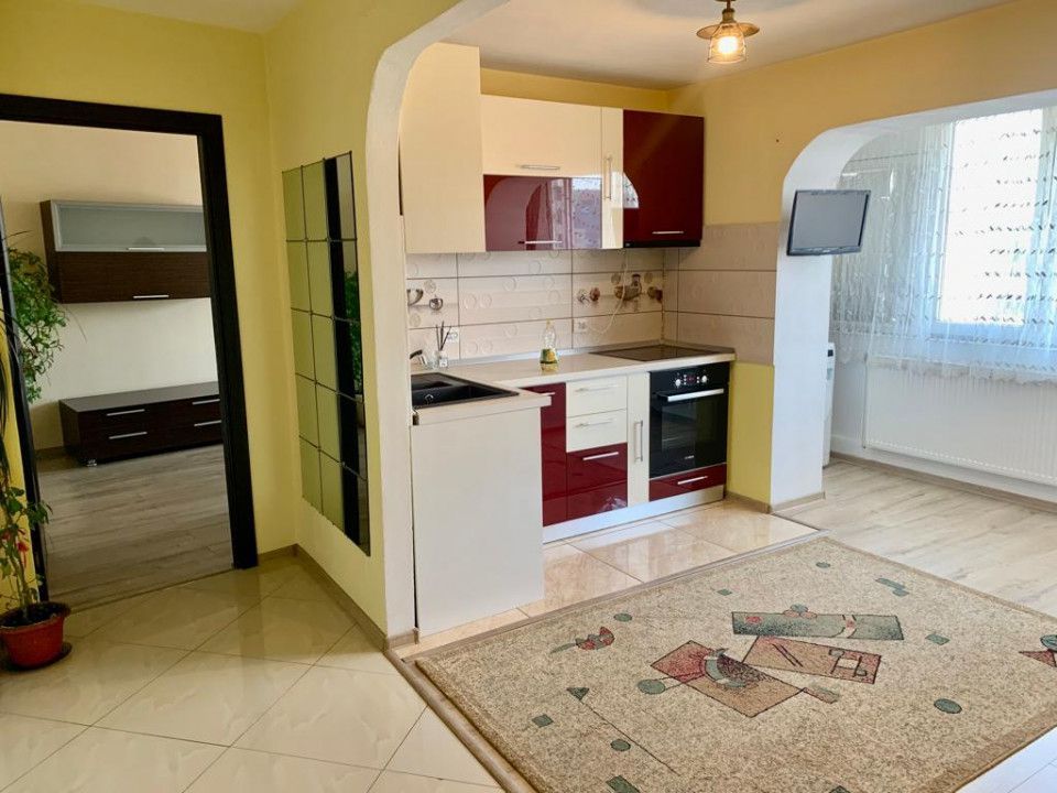 Inchiriere Apartament Ultracentral zona 1 Mai - Poză 3