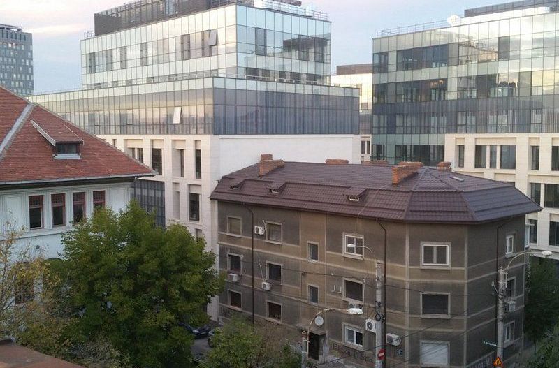 Apartament 3 camere in Romana, anexe, boxa - Poză 28