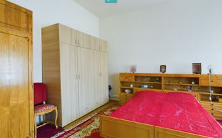 Casă individuală cu teren de 1100 mp și 3 apartamente în curte - Poză 3