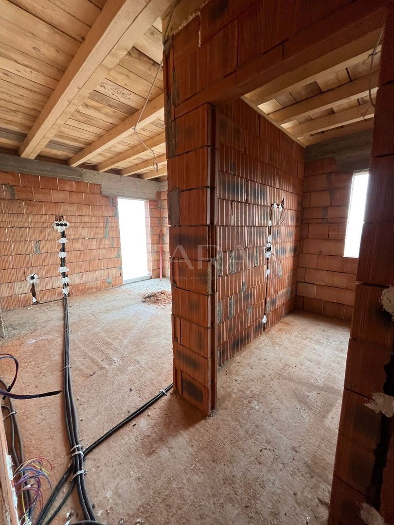 Duplex semifinisat cu 4 camere în Sânnicoara - Poză 6