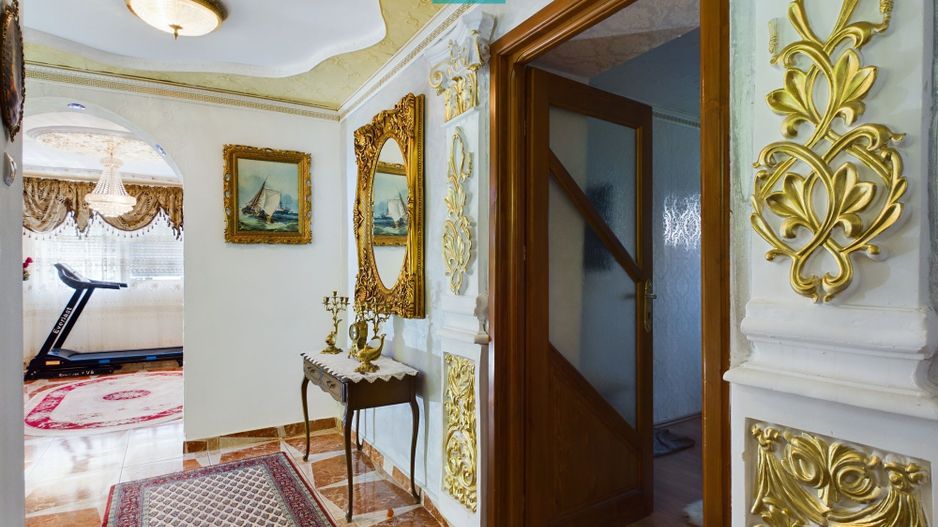 Casă stil conac pe drumul Cetății - Șiria - Poză 25